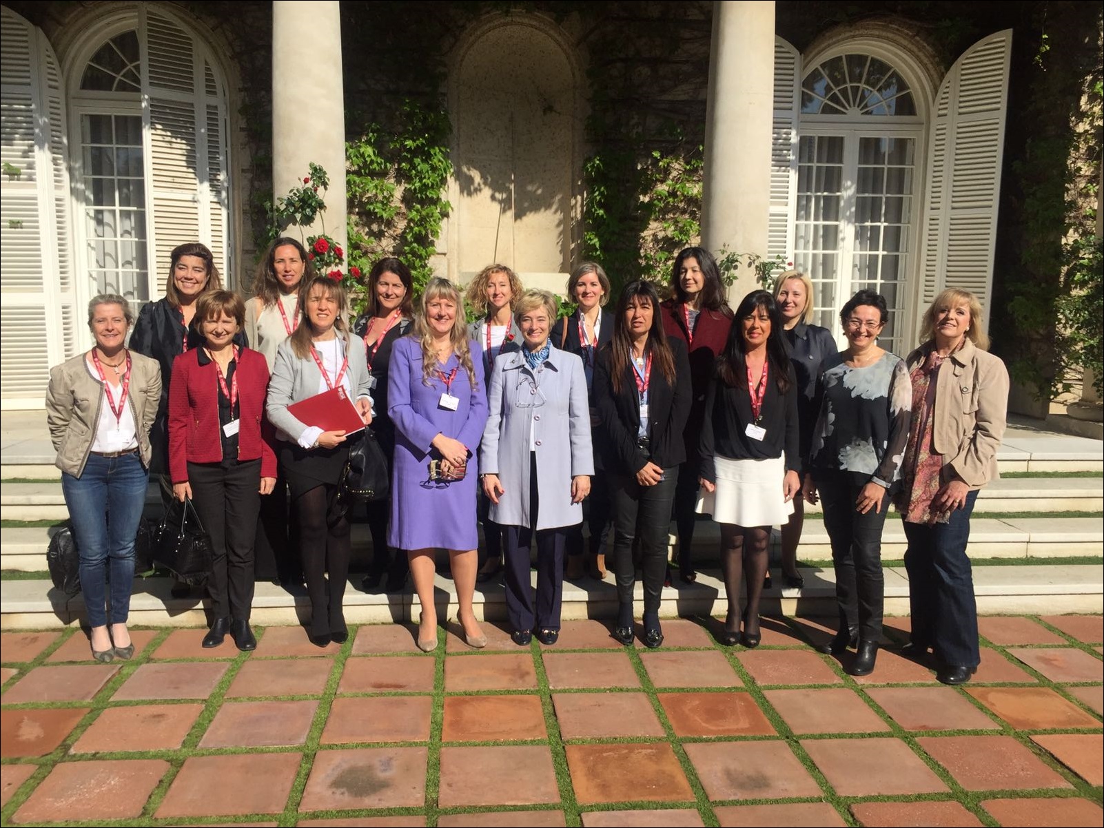 Competencias personales y profesionales de la mujeres empresarias y directivas: concienciarse para impulsarlas