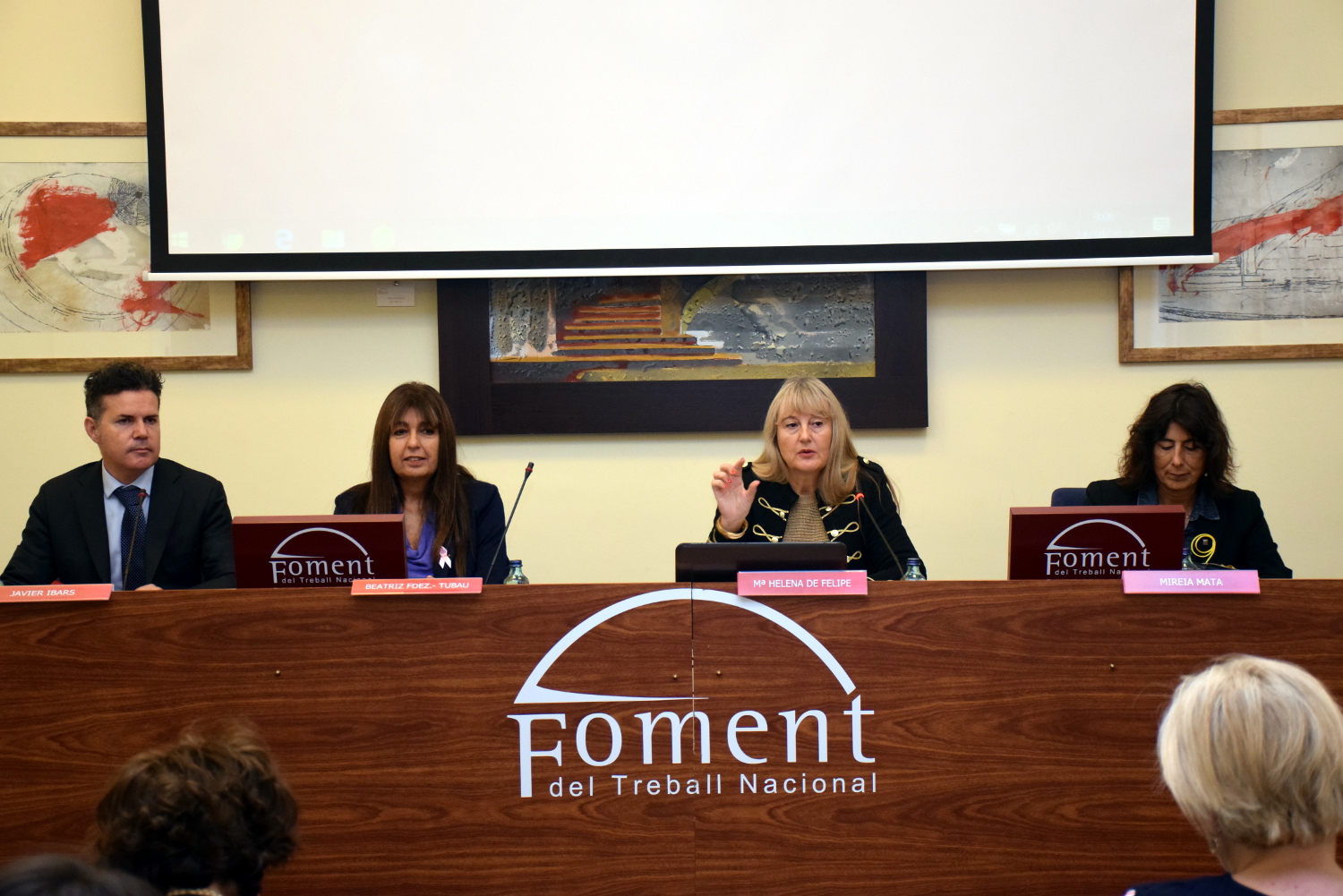 María Helena de Felipe: “Para posicionar a las mujeres en puestos de decisión económica en las empreses es fundamental trabajar las aptitudes como base de las habilidades de empoderamiento”