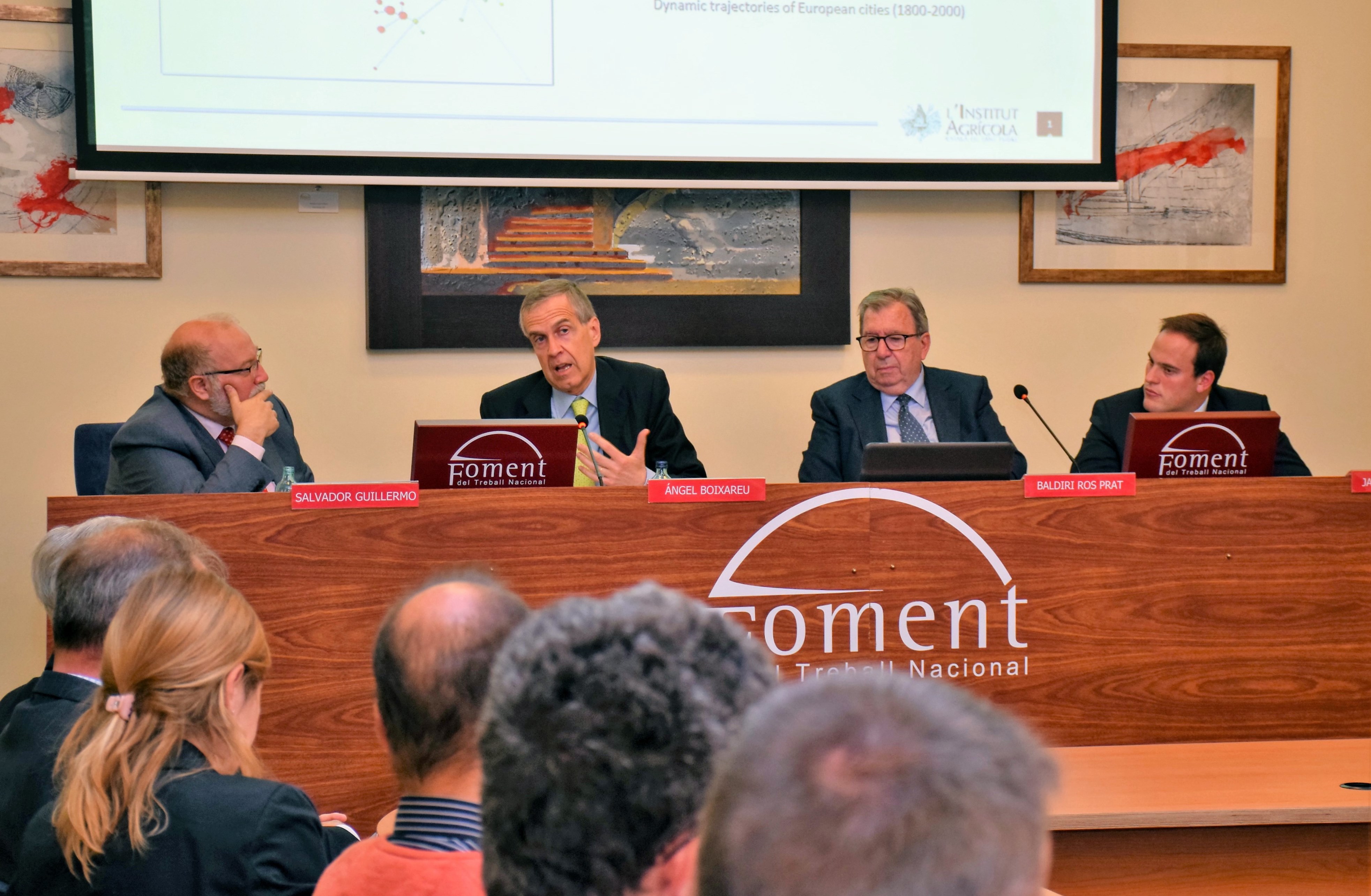 Foment defensa un canvi de paradigma del sector agrari i agroalimentari amb l’adopció de mesures que el facin més competitiu i independent de la PAC