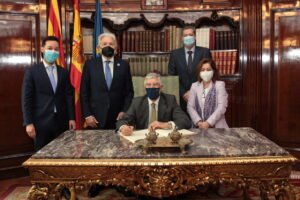 El presidente de Foment se reúne con el embajador de Portugal