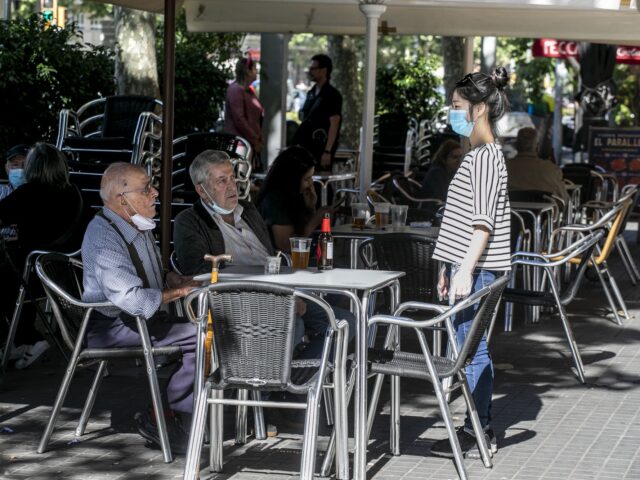 Foment considera que pese a la evolución y tendencia positiva de los últimos meses aún estamos alejados del escenario precrisis