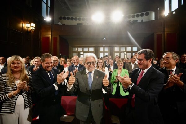 Foment pide al presidente del Gobierno español que abra las puertas al diálogo y adopte un cambio de actitud que abandone posiciones populistas