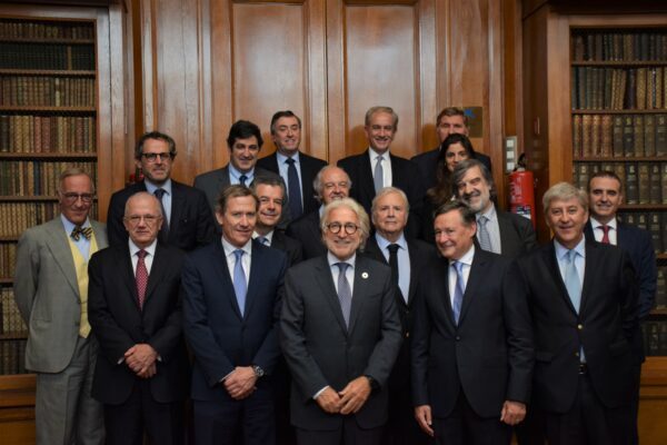 delegació de IAM (Inversiones de Aguas Metropolitanas, S.A. de Chile) a Foment