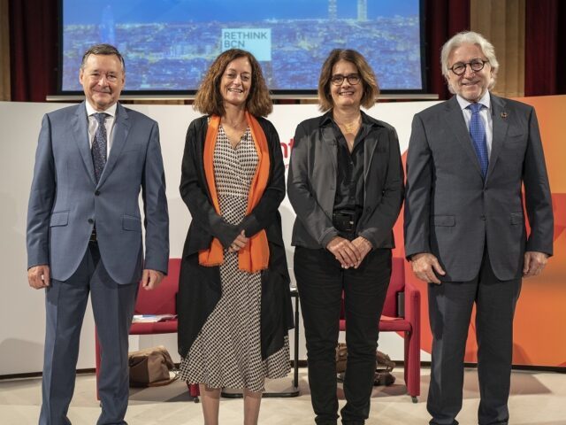 Cristina Colom ve imprescindible la coordinación de los consistorios de la región metropolitana para hacer frente a las desigualdades digitales