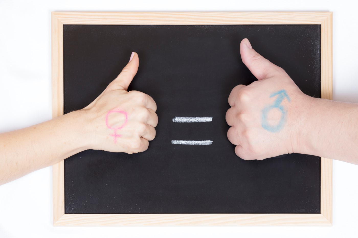 The hold is small. хуй маленький придерживая рукой детский. мальчик держит конструктор в руках. маленькие ладони. The daily a good habits.