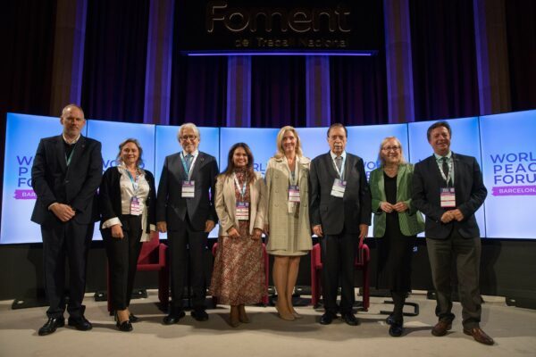 El World Peace Forum reflexiona a Foment sobre l’economia com a imprescindible per aconseguir la pau global