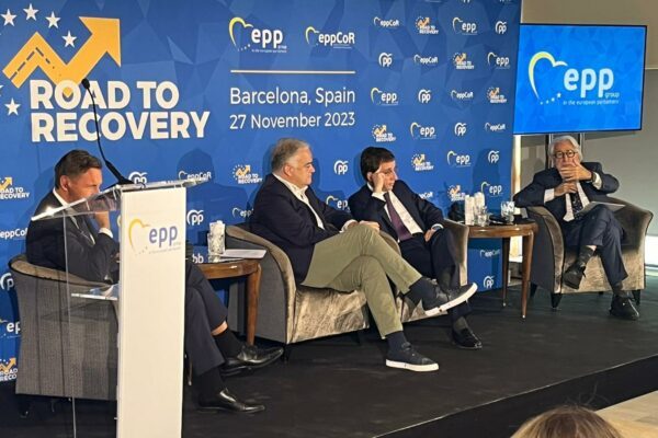 Josep Sánchez Llibre demana establir complicitats polítiques per afavorir l’economia productiva