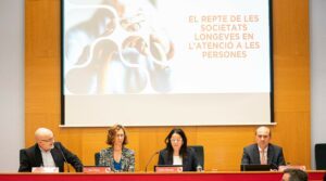 El repte de les societats longeves en l’atenció a les persones a debat a Foment del Treball