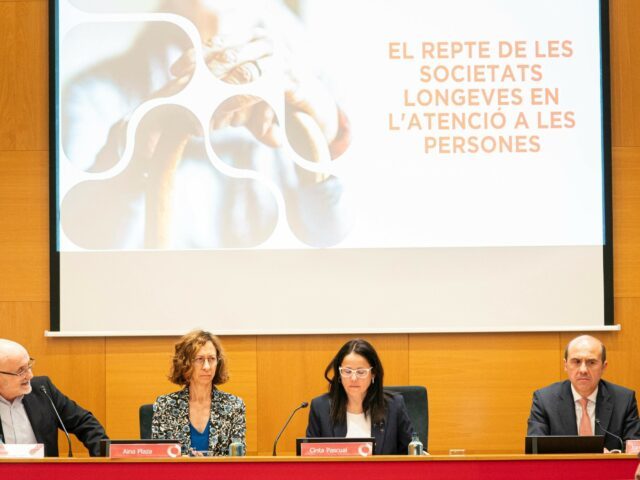 El repte de les societats longeves en l’atenció a les persones a debat a Foment del Treball