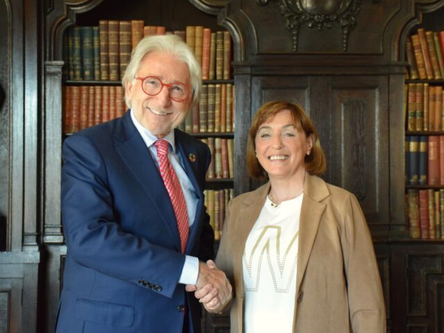 Foment del Treball y el Colegio Oficial de Pedagogía de Cataluña inician una colaboración para promover la formación y el desarrollo profesional