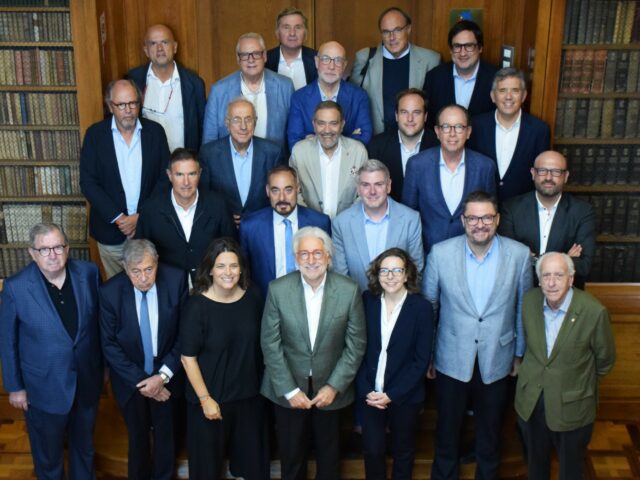 La Comisión para la Ampliación del Aeropuerto celebra que la propuesta final de la Generalitat esté inspirada en las propuestas de Foment