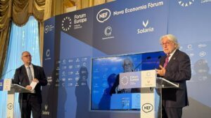 Josep Sánchez Llibre lamenta que la proposta del nou registre horari pretengui instaurar un estat policial a les empreses