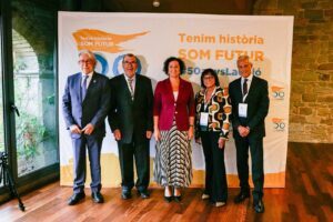 Més de 250 referents del món socioeconòmic i directius del sector sanitari i social situen el sector salut i social com a motor de progrés econòmic, cohesió social i equilibri territorial
