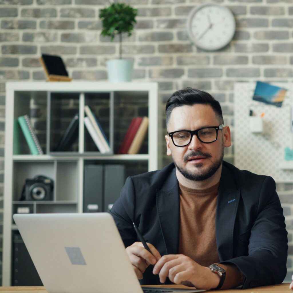 vitaly-gariev-vRcI-tt7U7I-unsplash