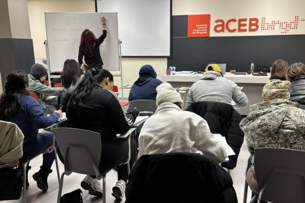 L’ACEB impulsa nous cursos de català per a treballadors nouvinguts al Berguedà