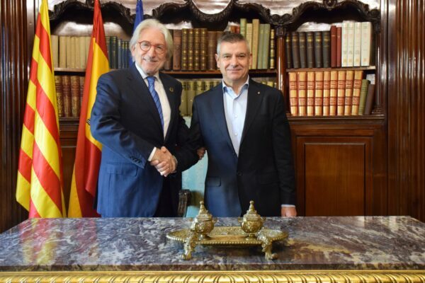 Foment i Gremi de Garatges acorden impulsar els aparcaments com a actor clau en la transformació de la mobilitat urbana