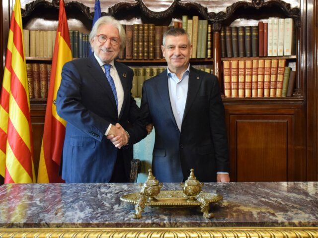 Foment i Gremi de Garatges acorden impulsar els aparcaments com a actor clau en la transformació de la mobilitat urbana