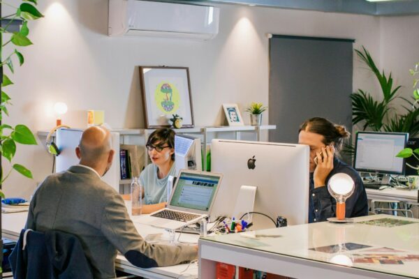 Foment alerta dels contrastos de l’EPA a Catalunya: creix l’ocupació interanual, però l’atur només baixa en 900 persones