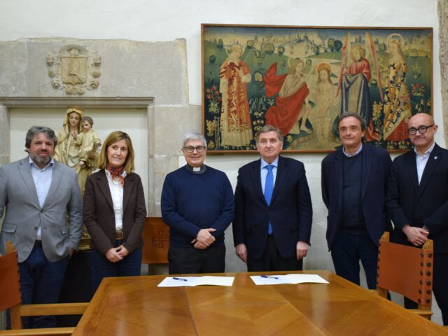 La Catedral de Barcelona firma un convenio de colaboración con Foment del Treball