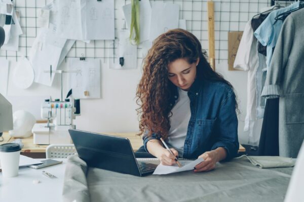 Més de 200.000 autònoms catalans pagaran 135 euros més de quota al mes el 2026