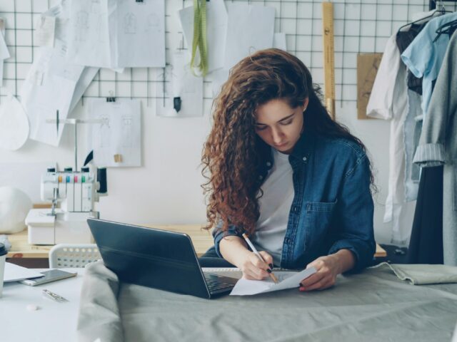 Més de 200.000 autònoms catalans pagaran 135 euros més de quota al mes el 2026