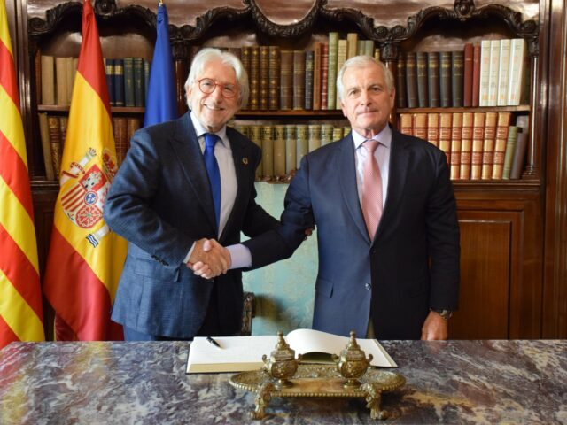 Foment pone en valor con Ercros el papel de la química para una industria fuerte y una economía más productiva