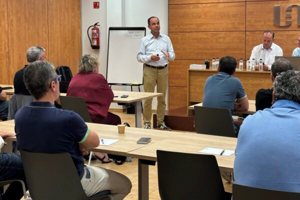 La UEA celebra amb Dualys una jornada clau sobre els nous reptes industrials en seguretat i defensa