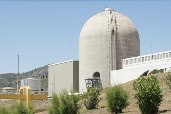 Foment reclama que la revisió del calendari nuclear inclogui Ascó i Vandellòs per protegir la indústria catalana i espanyola