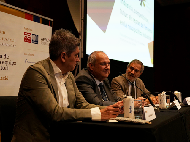 AEBALL reuneix el teixit empresarial del Llobregat amb el ministre Jordi Hereu per abordar els reptes de la nova política industrial