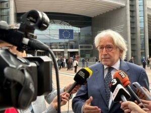 Foment del Treball eleva a la Comissió Europea i al Parlament Europeu el seu Llibre Blanc sobre l’Absentisme i demana ampliar les competències de les mútues per aturar l’escalada de baixes