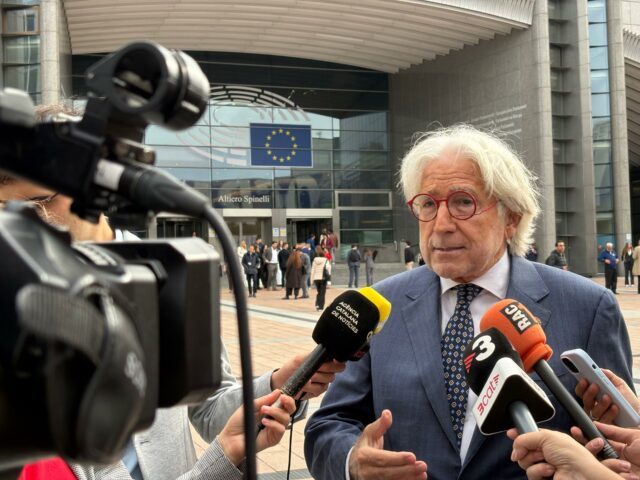 Foment del Treball eleva a la Comissió Europea i al Parlament Europeu el seu Llibre Blanc sobre l’Absentisme i demana ampliar les competències de les mútues per aturar l’escalada de baixes
